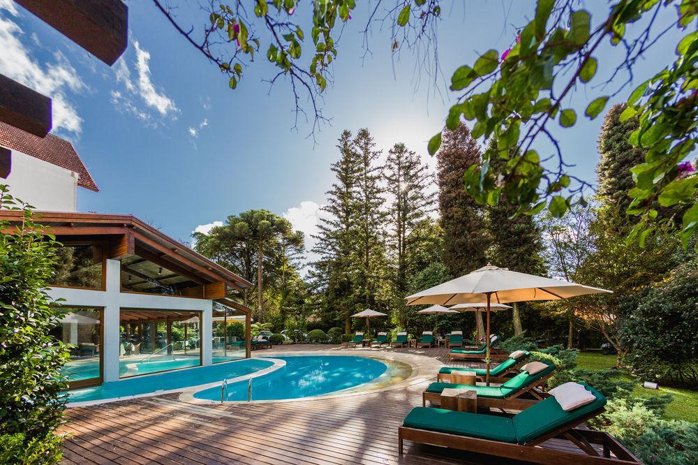 Bavaria Sport Hotel Gramado Exterior foto The swimming pool at the hotel